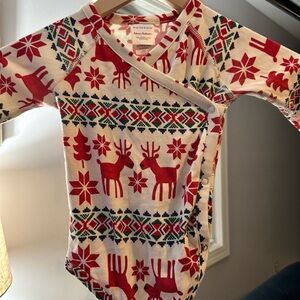 Hanna Andersson Christmas Onesie - size 80 (18-24M)